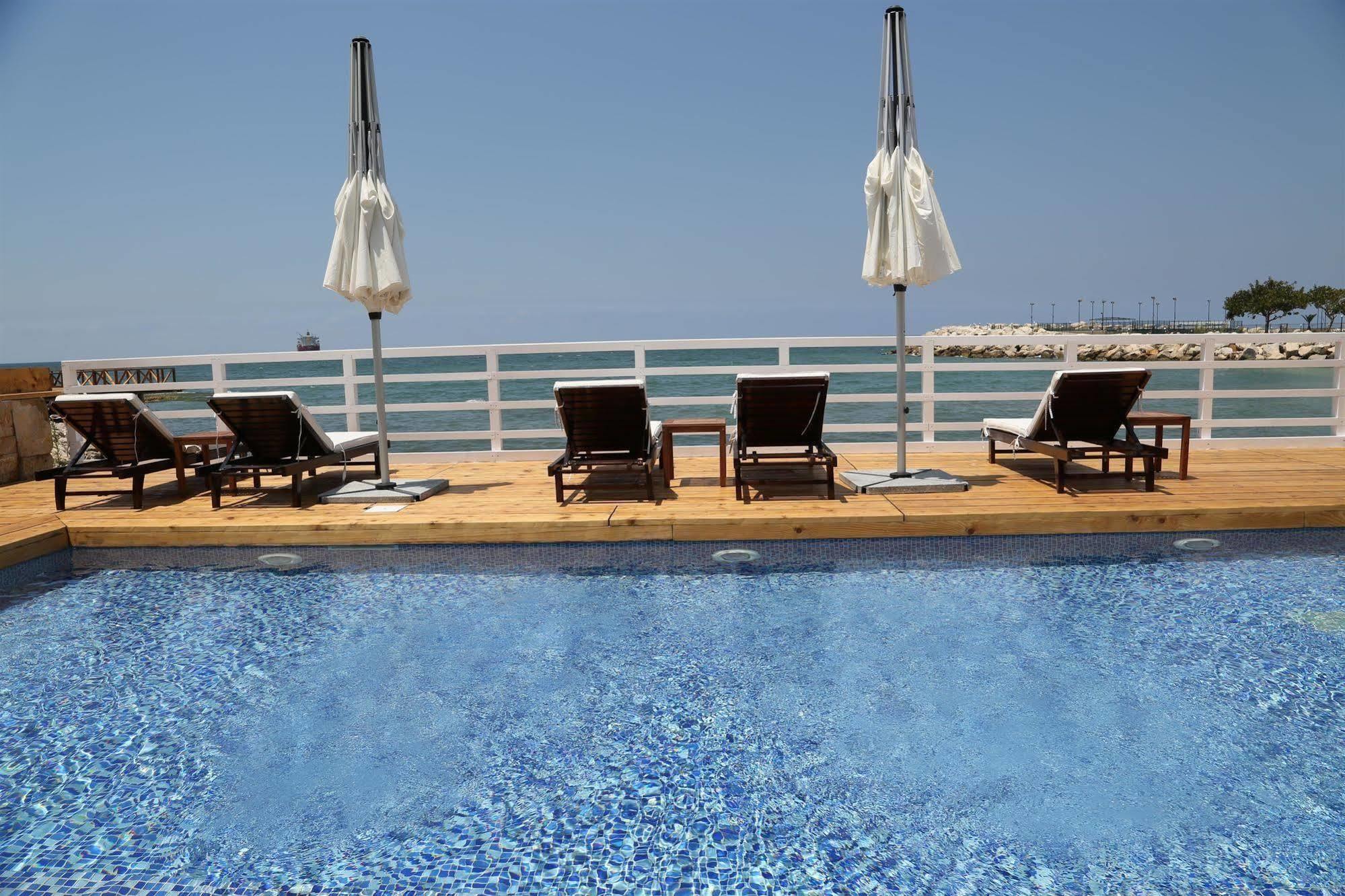 Veer Luxury Boutique Hotel & Beach Club Joünié Exterior foto