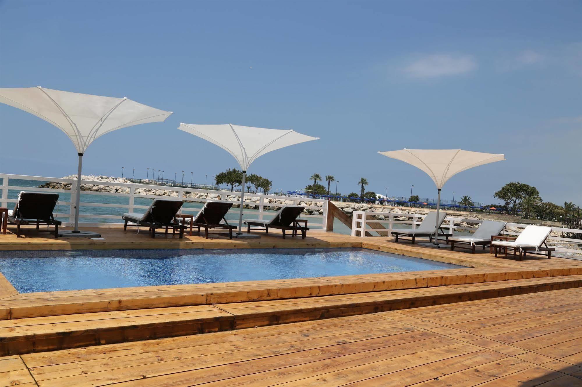 Veer Luxury Boutique Hotel & Beach Club Joünié Exterior foto