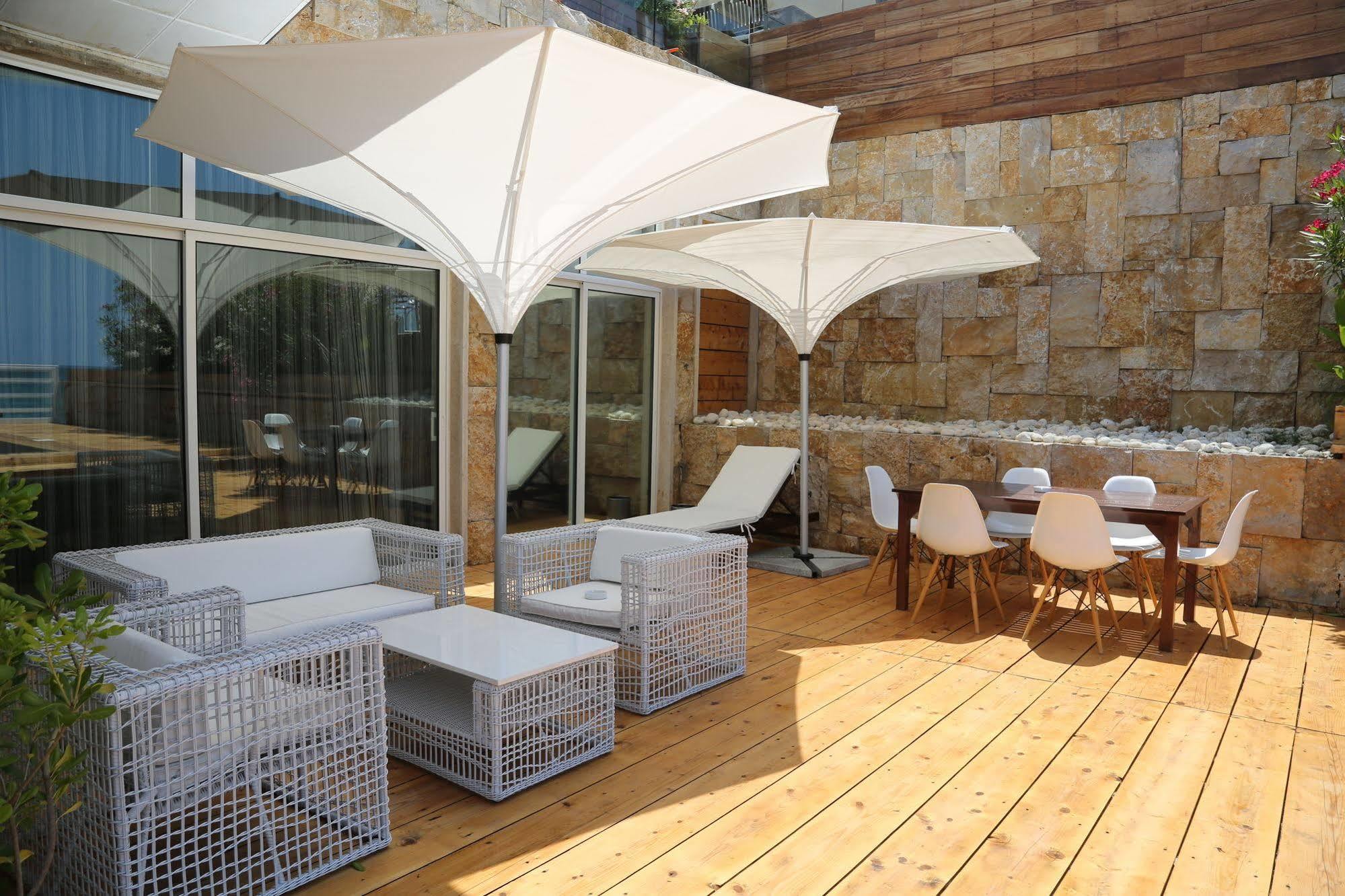 Veer Luxury Boutique Hotel & Beach Club Joünié Exterior foto